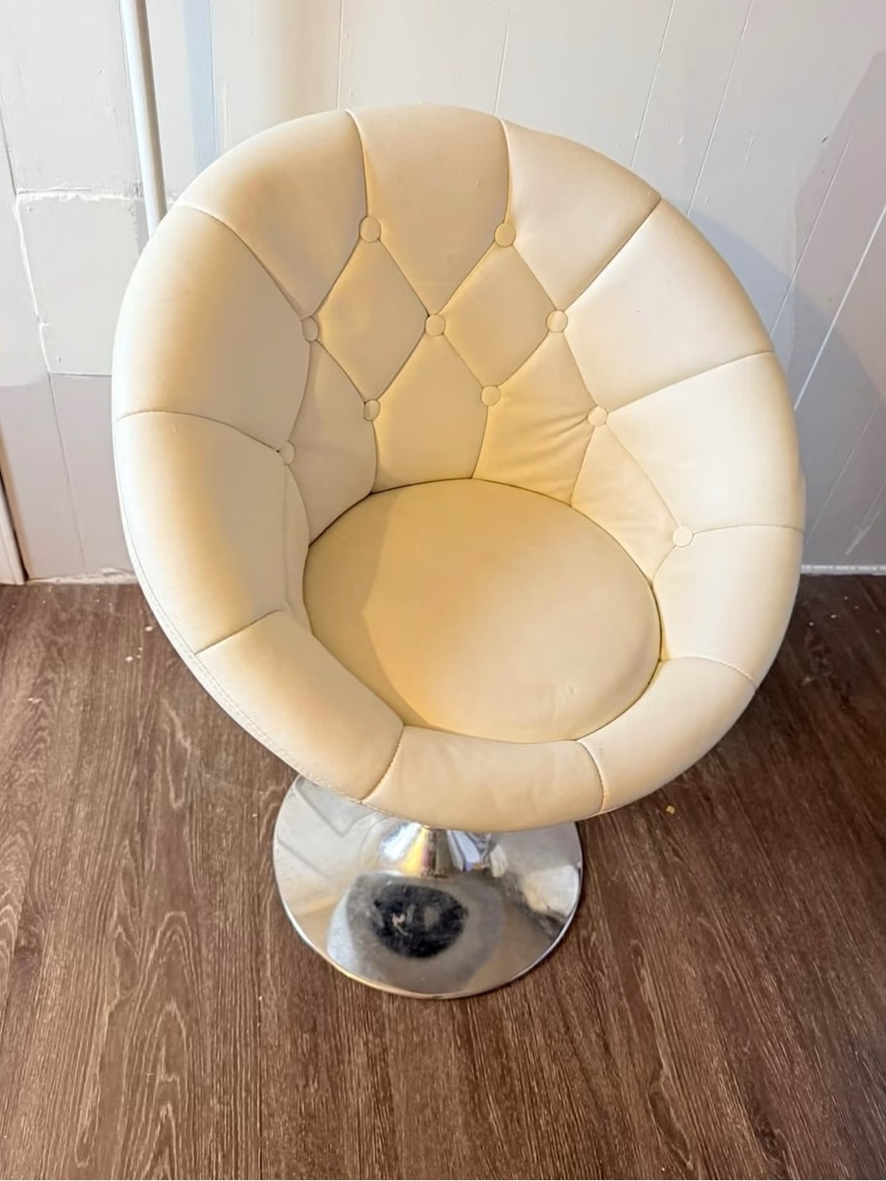 Tufted Round Swivel Accent Chair in White/Cream, makeup office chair etc